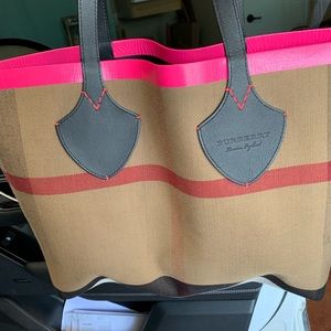 Burberry reversible tote large $1495+ tax